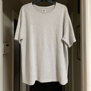 EUC Boys Lie White and Black Textured Top